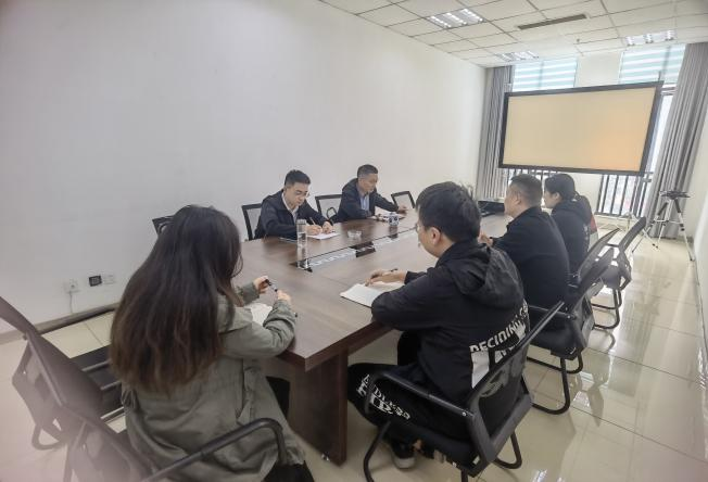 【中心動(dòng)態(tài)】局紀(jì)委書記、工會主席房志明一行到物流公司調(diào)研青年工作開展情況